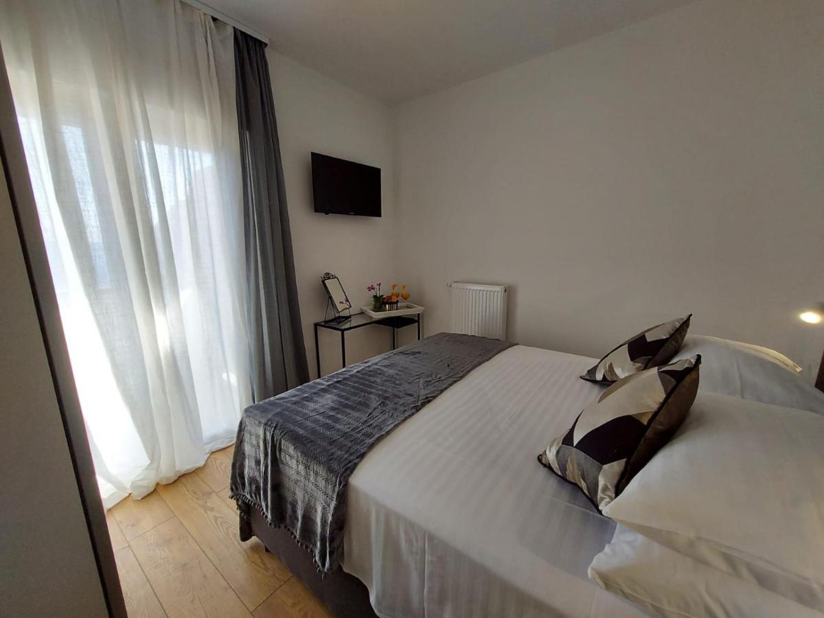 Apartmani Cvita Omiš Exteriér fotografie